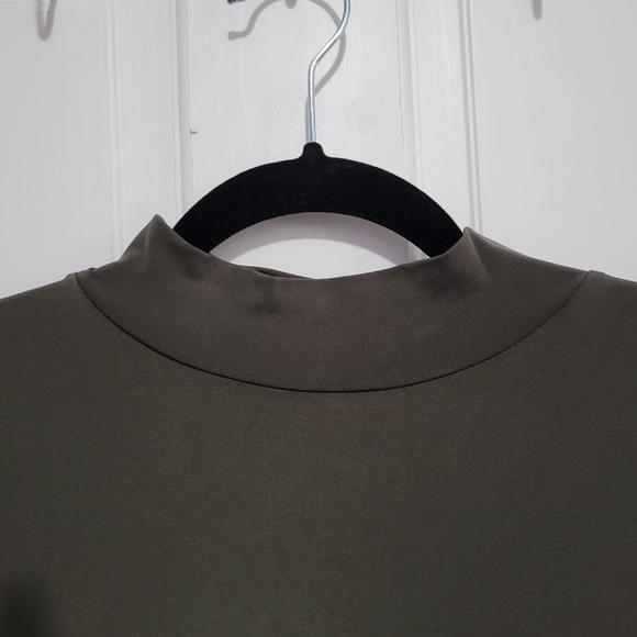 Green Bodycon Dress - Picture 2 of 2